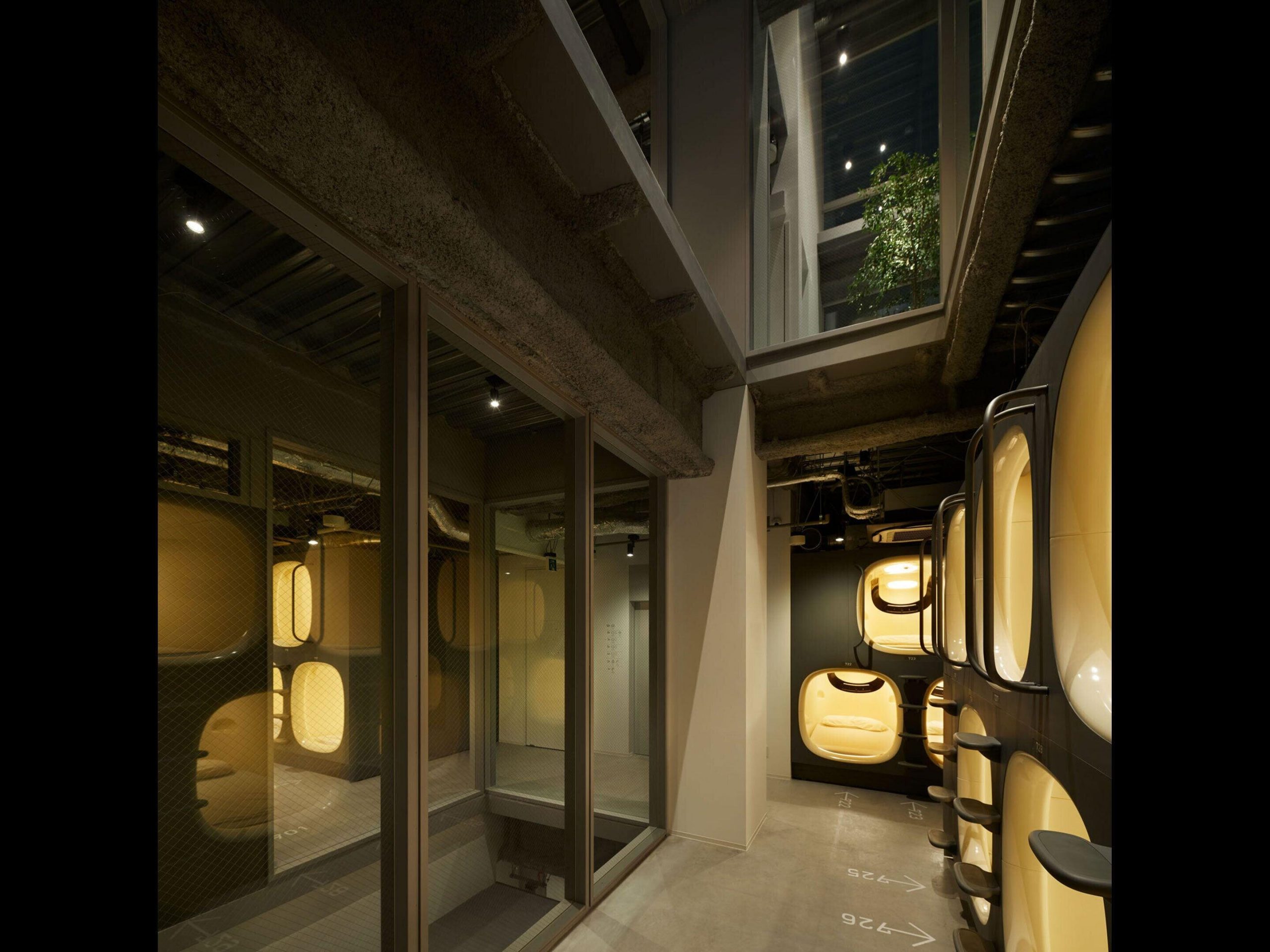 Capsule area with different rows of capsules in Nine Hours Hamamatsucho